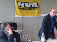 Moderator Wilfried Haesen en Ben Weyts (5)